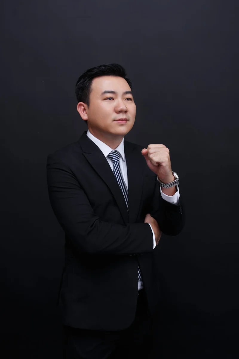 合作流程步骤图，展示需求说明、范围确认、协议签订与启动服务四个对接节点